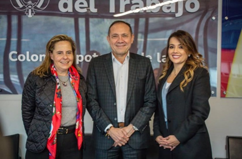 En una jornada que busca impulsar el desarrollo de la vivienda en Colombia, la Superintendente del Subsidio Familiar, Sandra Cadena Viviana Martínez, sostuvo una reunión con equipos del Ministerio de Vivienda y del Ministerio del Trabajo.